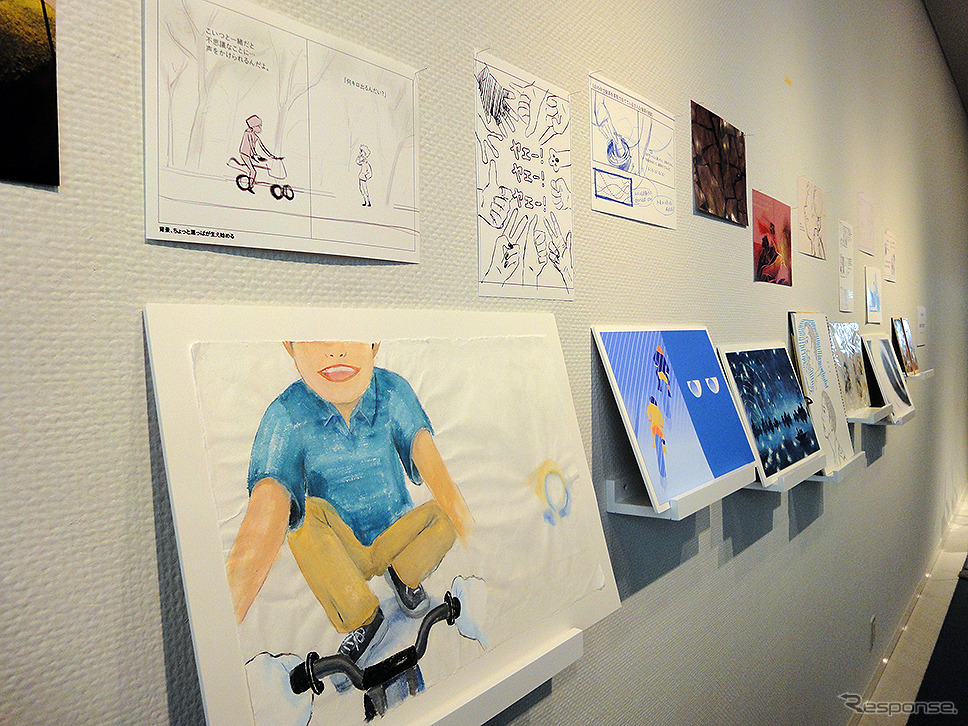 YAMAHA「はしれ!絵本」展《撮影 大野雅人(Gazin Airlines)》