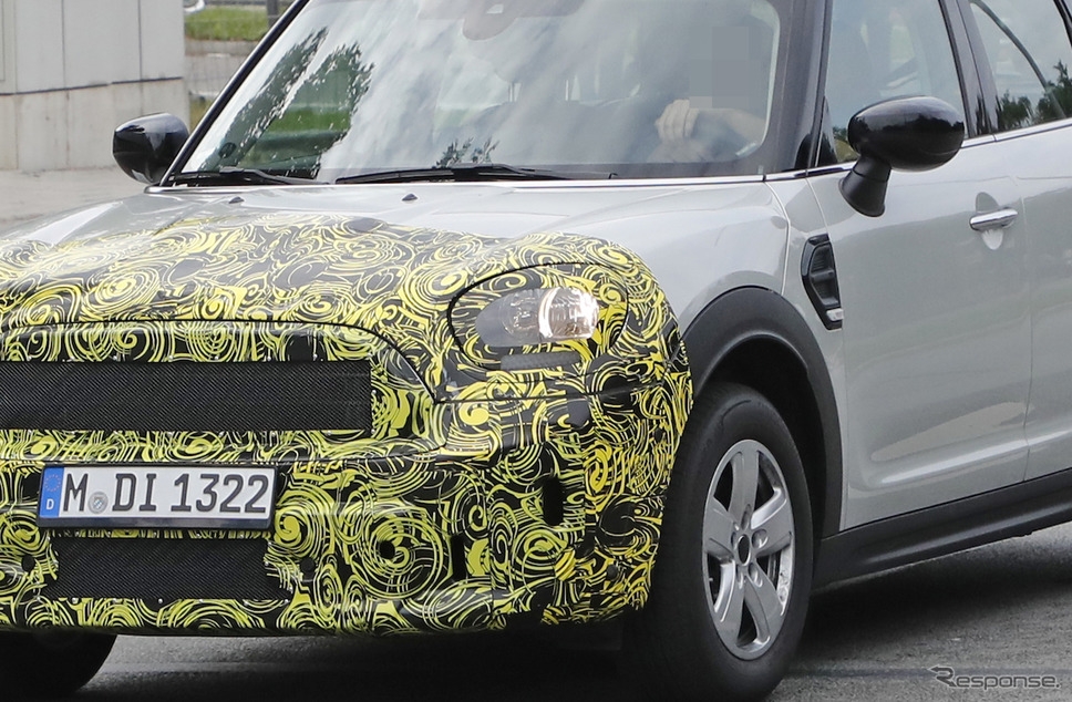 MINI クロスオーバー 改良新型(スクープ写真)《APOLLO NEWS SERVICE》