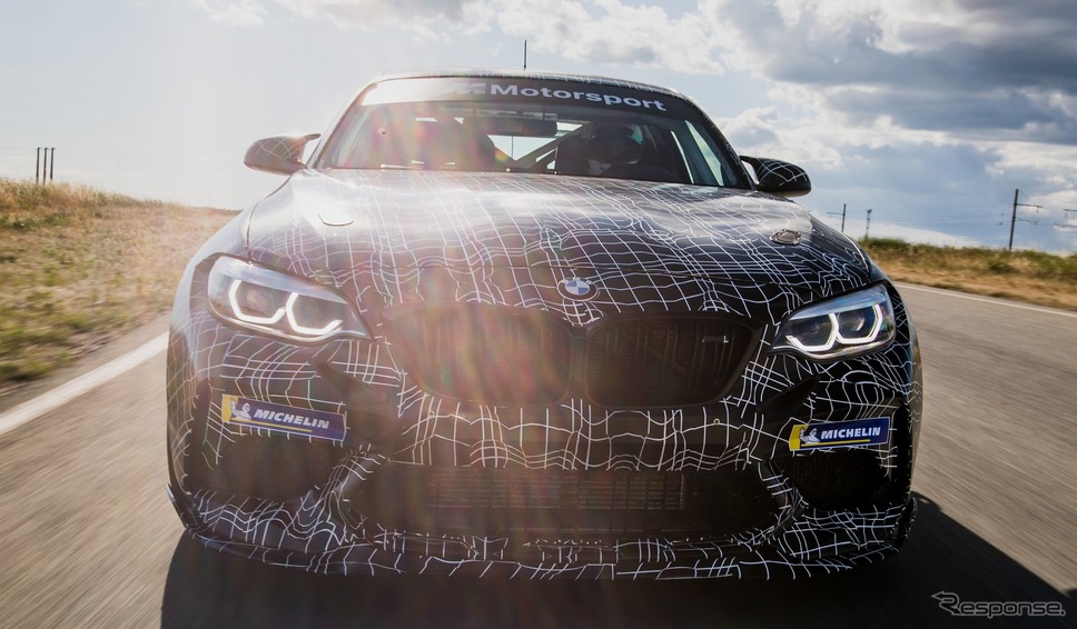 BMW M2 コンペティション のレーシングカーのプロトタイプ《photo by BMW》