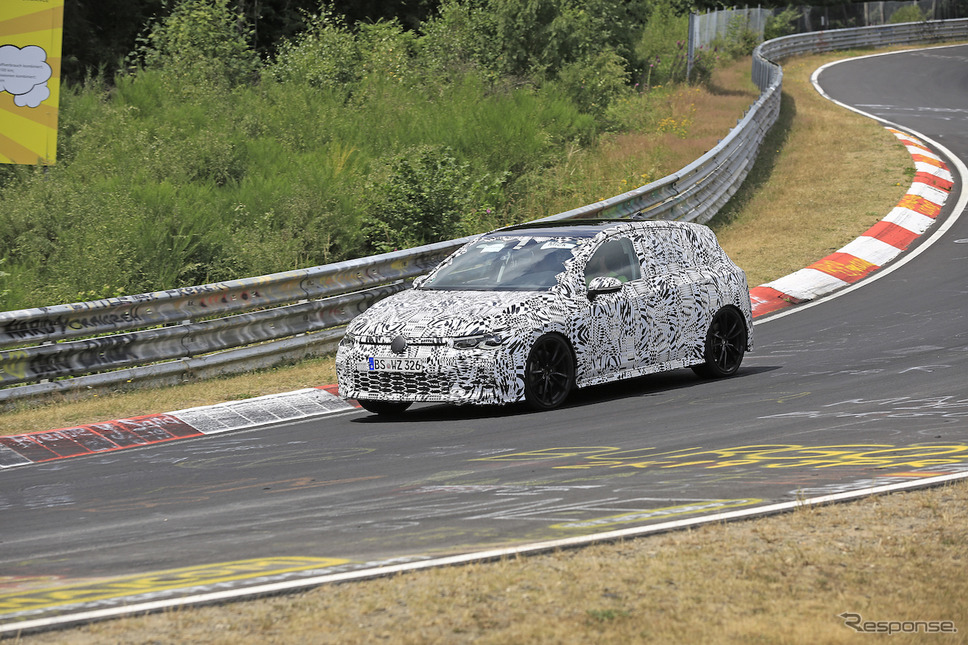 VW ゴルフ GTI 次期型 スクープ写真《APOLLO NEWS SERVICE》