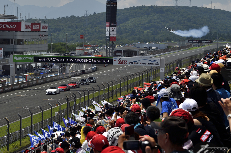 yoshi.MUROYA LEXUS CROSSING Special Flight《撮影 雪岡直樹》
