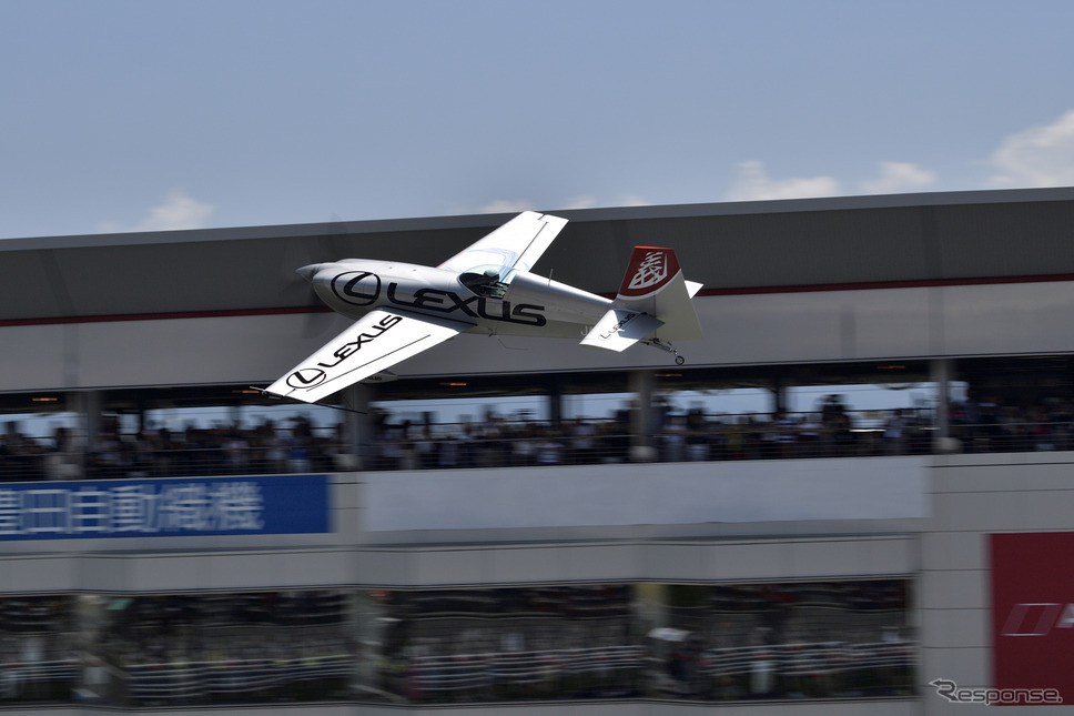 yoshi.MUROYA LEXUS CROSSING Special Flight《撮影 雪岡直樹》