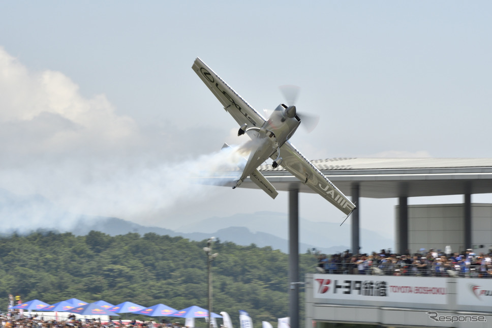 yoshi.MUROYA LEXUS CROSSING Special Flight《撮影 雪岡直樹》