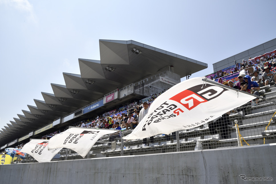 SUPER GT私設応援団（SUPER GT 第5戦）《撮影 雪岡直樹》