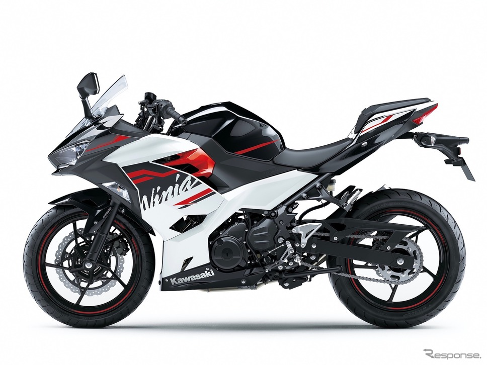 カワサキNinja 400《写真 カワサキモータースジャパン》
