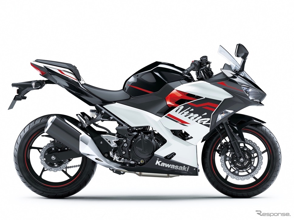 カワサキNinja 400《写真 カワサキモータースジャパン》