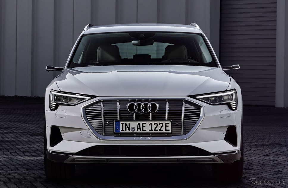アウディ e-tron の「50クワトロ」《photo by Audi》