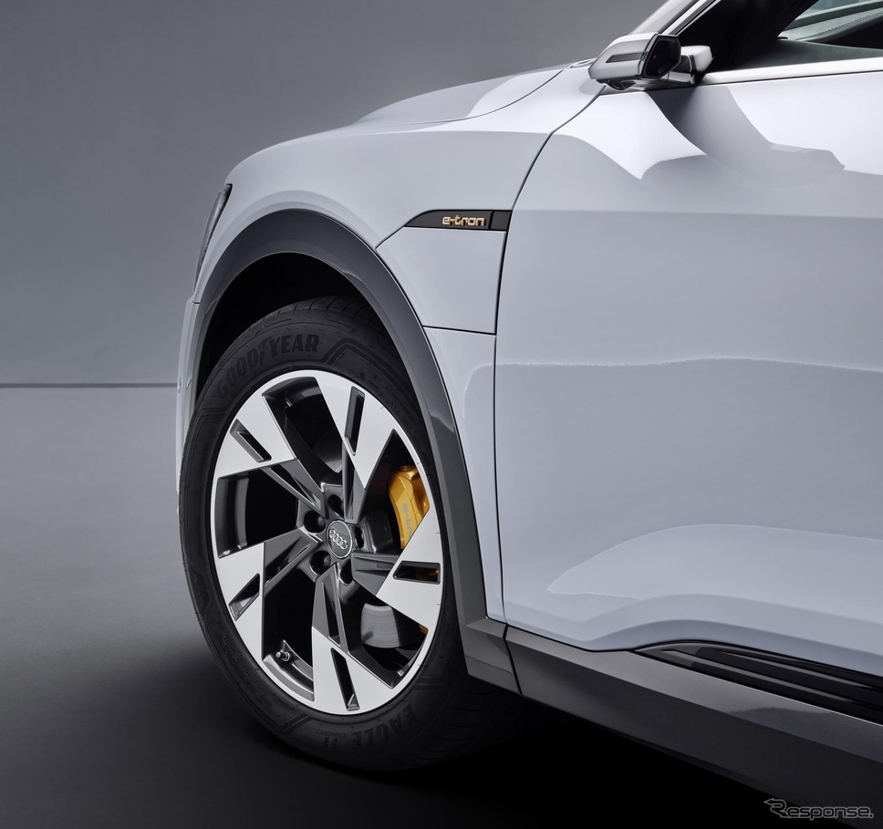 アウディ e-tron の「50クワトロ」《photo by Audi》