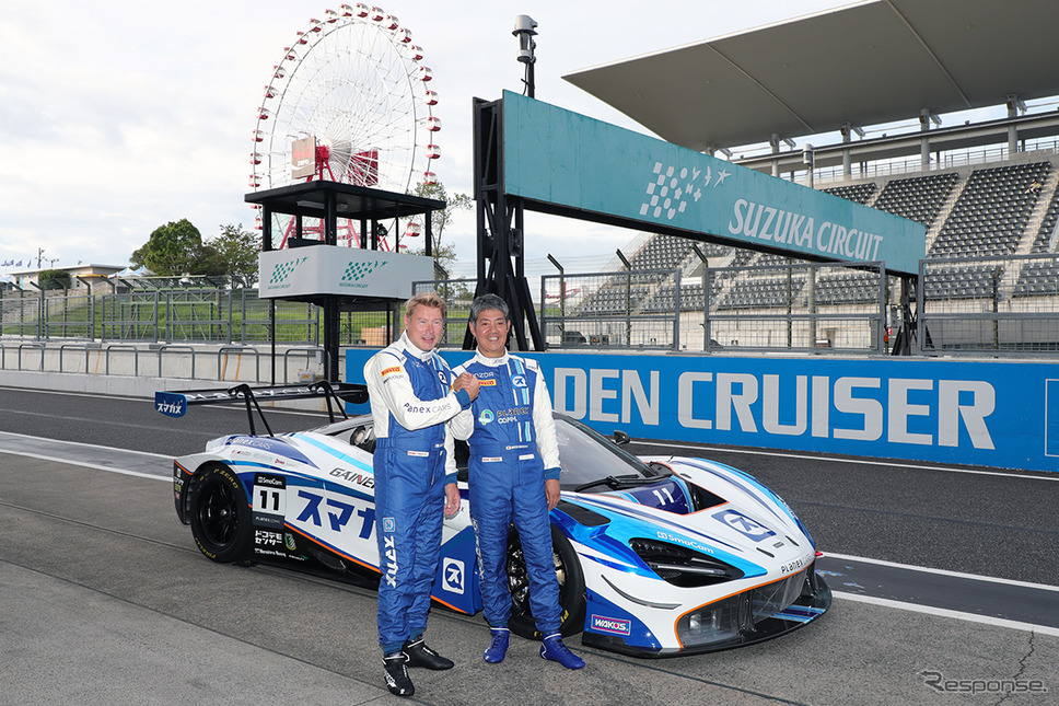 テストに参加したミカ・ハッキネンとドライバー兼オーナーの久保田克昭《撮影 竹内英士》