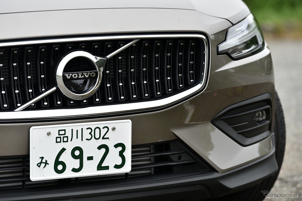 ボルボ V60クロスカントリー(ポールスター・パフォーマンス・ソフトウェア仕様)《撮影 中野英幸》