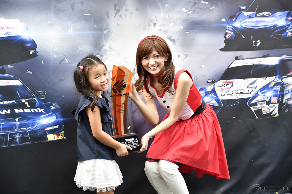 ホップ! ステップ!! 2020!!! 東京国際フォーラムで夏休み　〜丸の内キッズジャンボリー スペシャル版〜のSUPER GT EXPERIENCE《撮影 雪岡直樹》