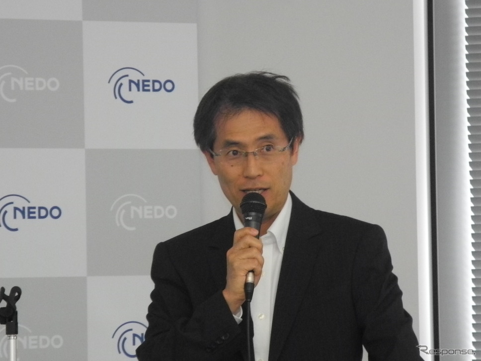 NEDO省エネルギー部の吉岡恒部長《撮影 山田清志》