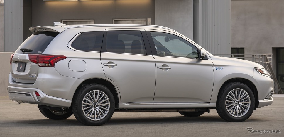 三菱 アウトランダー PHEV(米国仕様)《photo by Mitsubishi Motors》