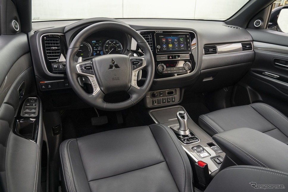 三菱 アウトランダー PHEV(米国仕様)《photo by Mitsubishi Motors》