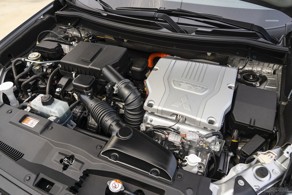 三菱 アウトランダー PHEV(米国仕様)《photo by Mitsubishi Motors》