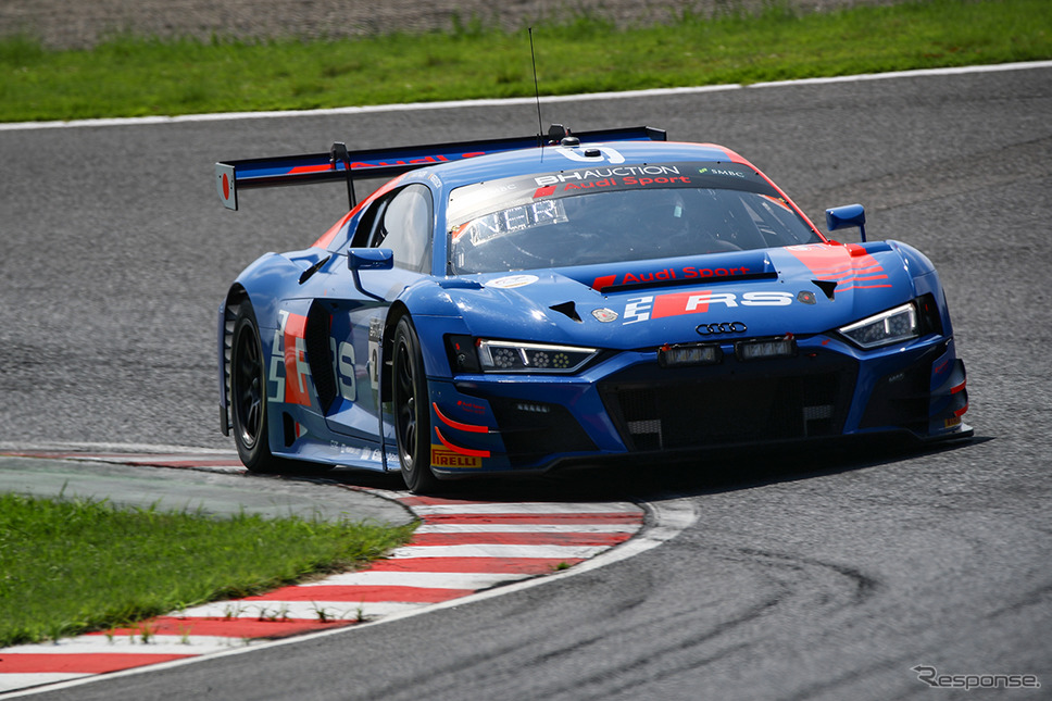 2番手の#25 Audi Sport Team WRT《Photo:Kazuhisa Masuda/撮影 益田和久》