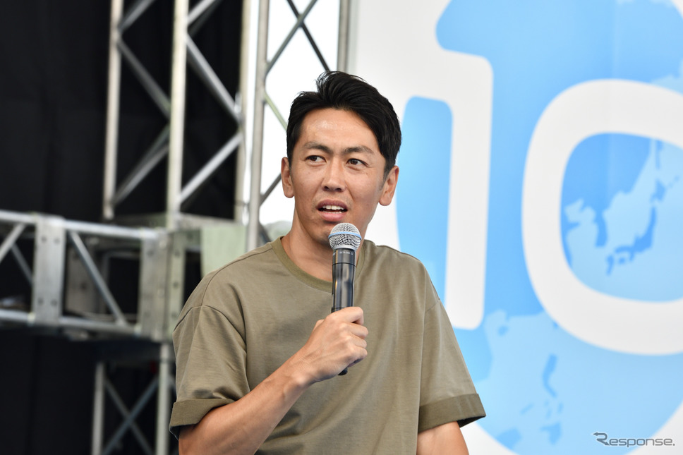 ゲスト解説トークショー《撮影 雪岡直樹》