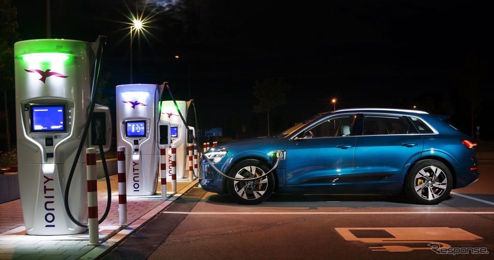 アウディ e-tron《photo by Audi》