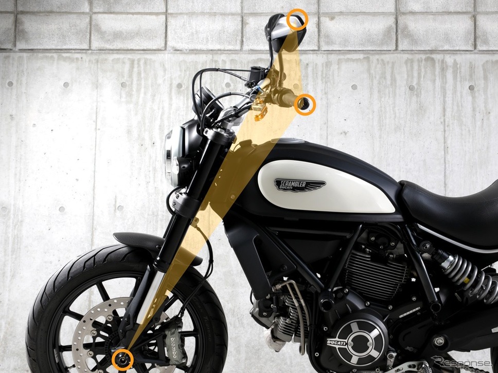 その他のバイクのハンドルミラー位置《画像:ビーズ》