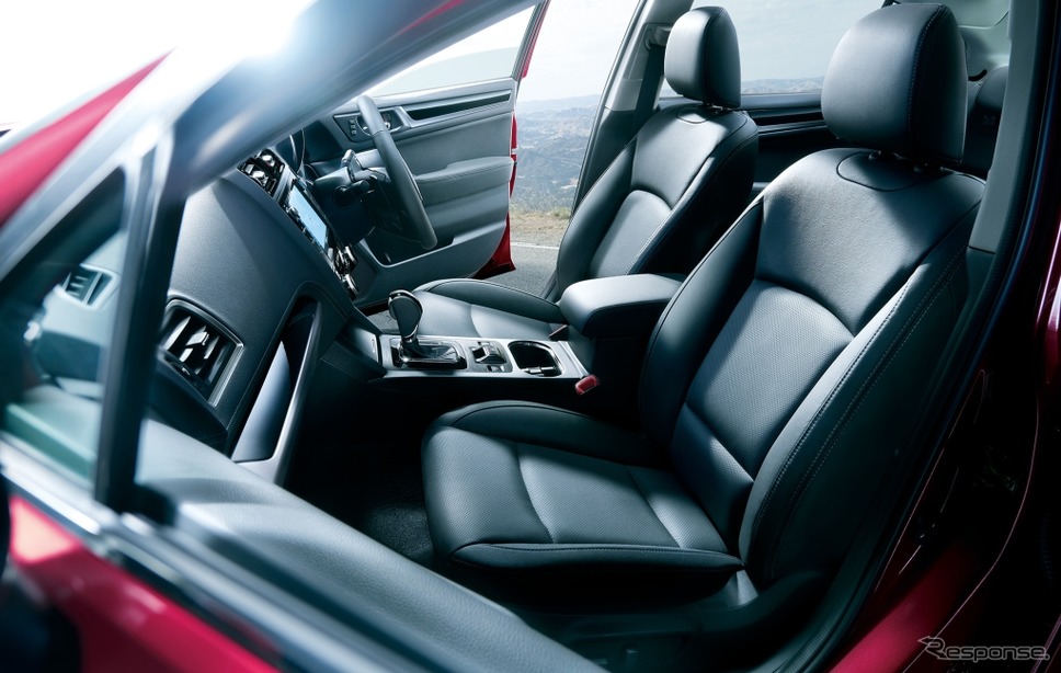レガシィ B4 リミテッド《写真 SUBARU》