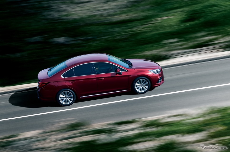 レガシィ B4 リミテッド《写真 SUBARU》