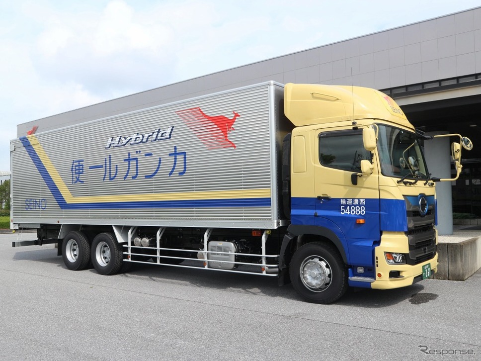 日野プロフィア ハイブリッド《画像:日野自動車》