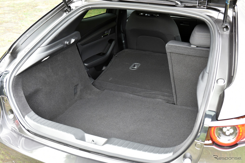 マツダ3新型 ファストバック(2.0 SKYACTIV-G)《撮影 中野英幸》