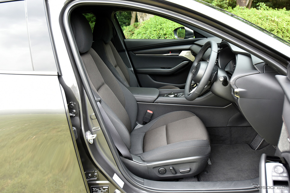 マツダ3新型 ファストバック(2.0 SKYACTIV-G)《撮影 中野英幸》