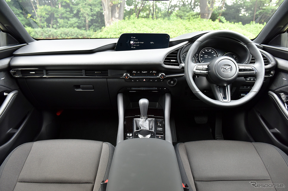 マツダ3新型 ファストバック(2.0 SKYACTIV-G)《撮影 中野英幸》