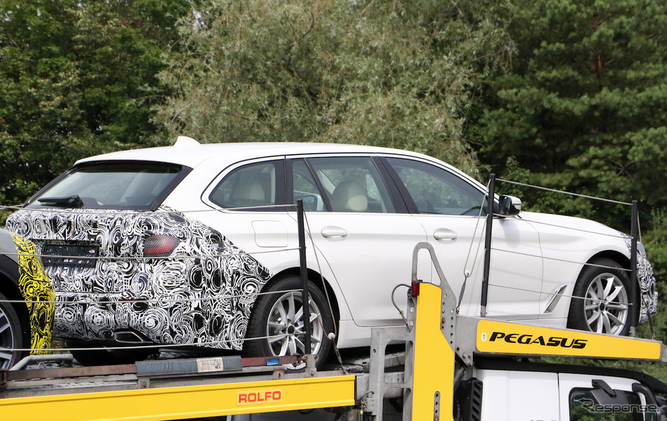 BMW 5シリーズ ツーリング 改良新型 スクープ写真《APOLLO NEWS SERVICE》