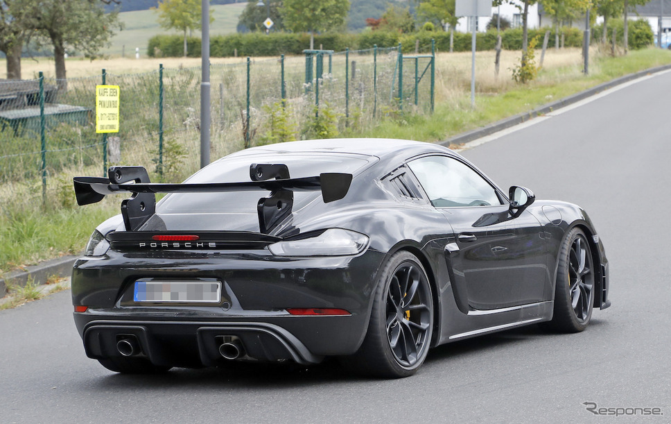 ポルシェ 718 ケイマン GT4 RS スクープ写真《APOLLO NEWS SERVICE》