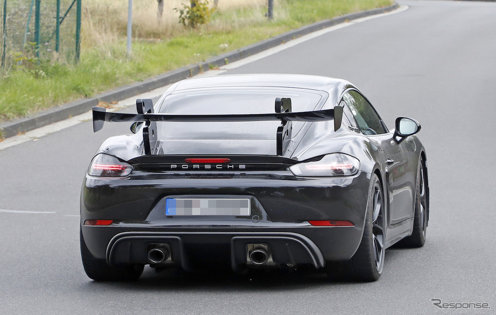 ポルシェ 718 ケイマン GT4 RS スクープ写真《APOLLO NEWS SERVICE》