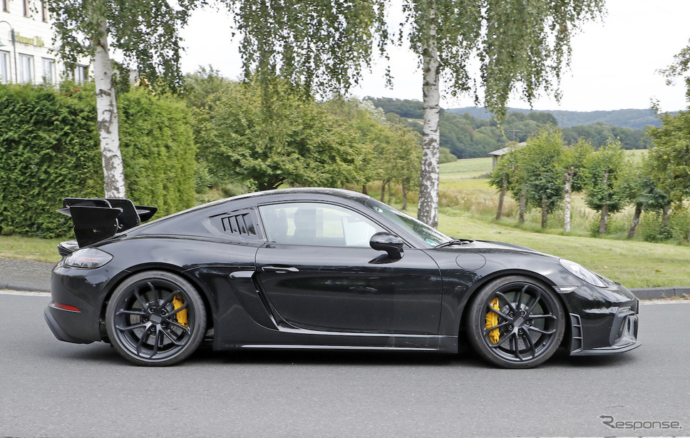 ポルシェ 718 ケイマン GT4 RS スクープ写真《APOLLO NEWS SERVICE》