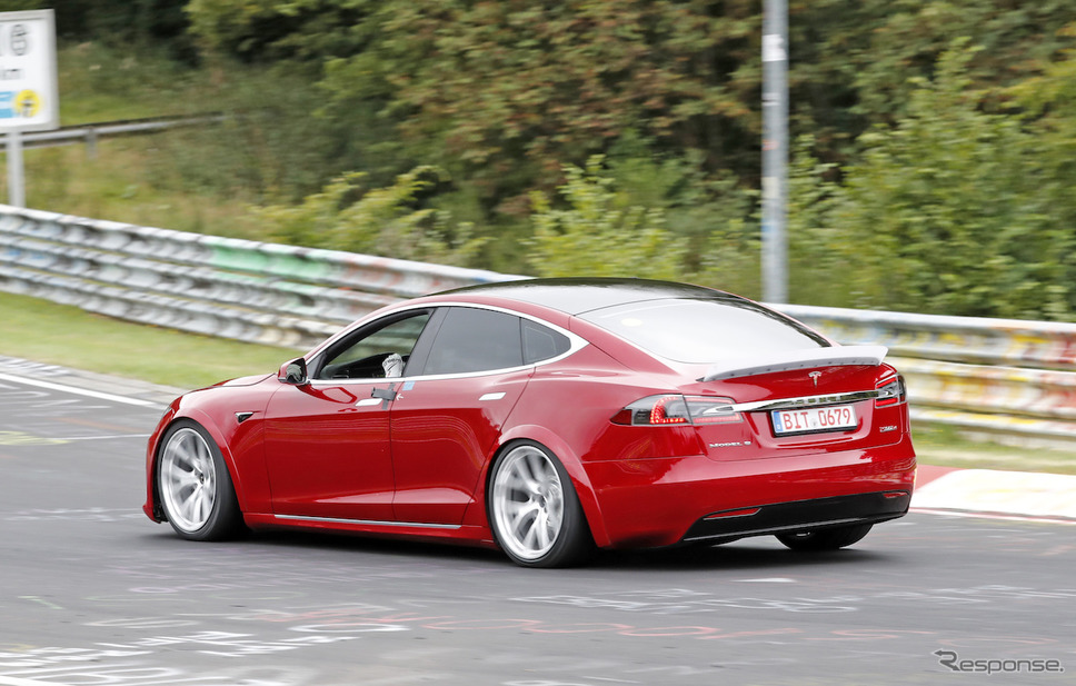 EV最速をねらうテスラ モデルS の試作車(スクープ写真)《APOLLO NEWS SERVICE》