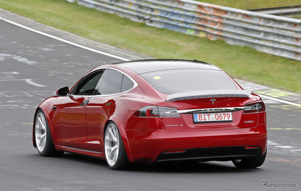 EV最速をねらうテスラ モデルS の試作車(スクープ写真)《APOLLO NEWS SERVICE》