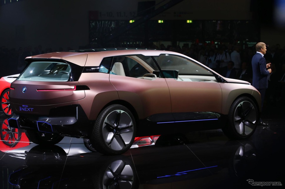 BMW ヴィジョン iNEXT(フランクフルトモーターショー2019)《photo by BMW》