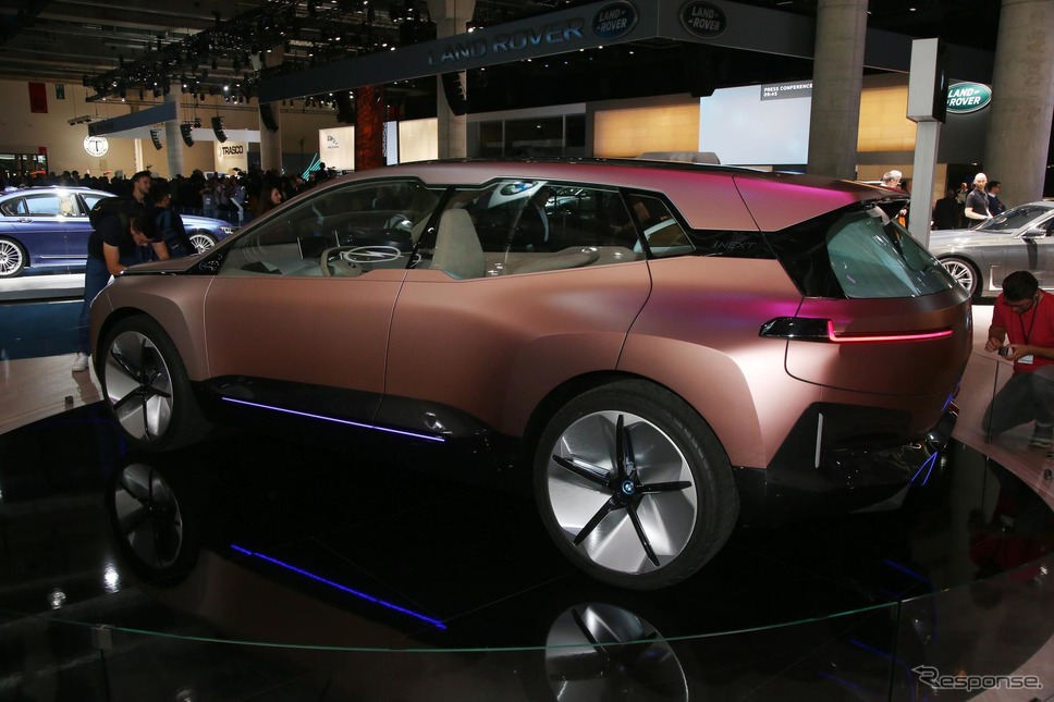 BMW ヴィジョン iNEXT(フランクフルトモーターショー2019)《photo by BMW》