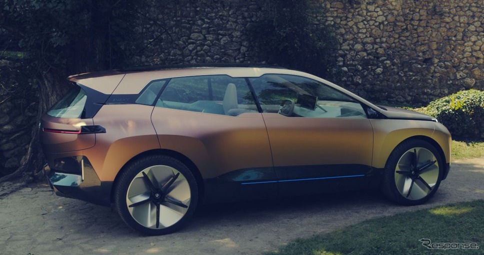 BMW ヴィジョン iNEXT《photo by BMW》