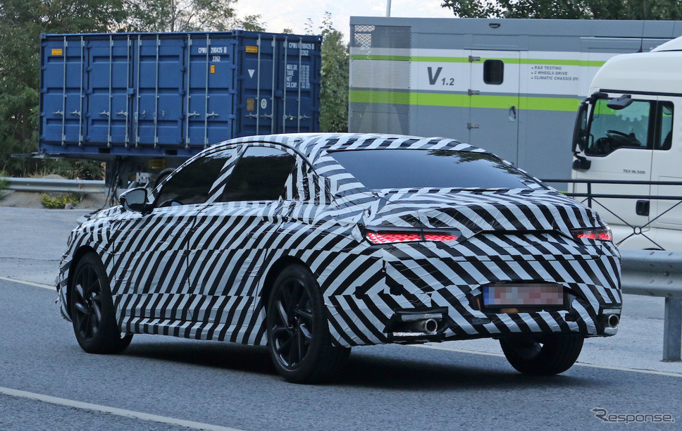 DS 8 開発車両 スクープ写真《APOLLO NEWS SERVICE》