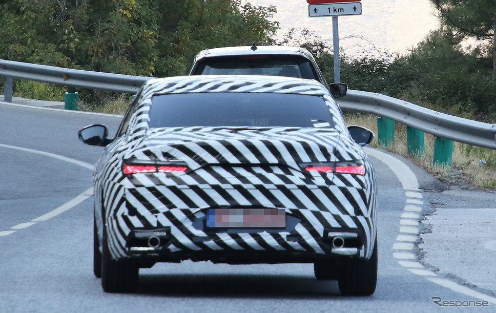 DS 8 開発車両 スクープ写真《APOLLO NEWS SERVICE》