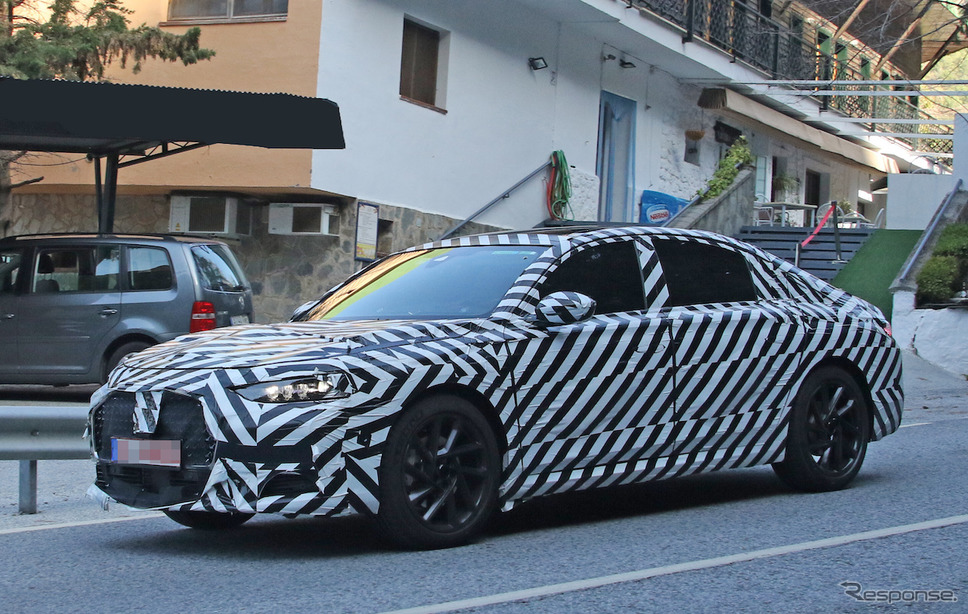 DS 8 開発車両 スクープ写真《APOLLO NEWS SERVICE》