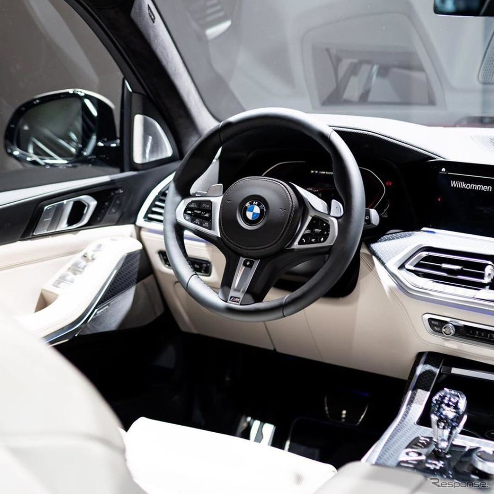 BMW X7 の「M50i」(フランクフルトモーターショー2019)《photo by BMW》