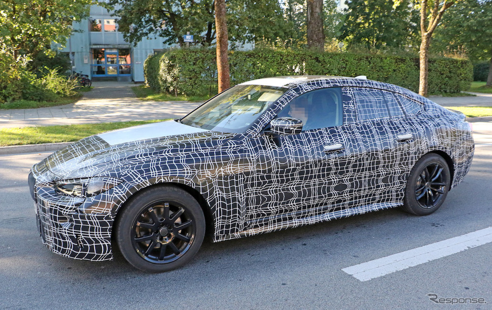 BMW 4シリーズ グランクーペ 新型プロトタイプ(スクープ写真)《APOLLO NEWS SERVICE》
