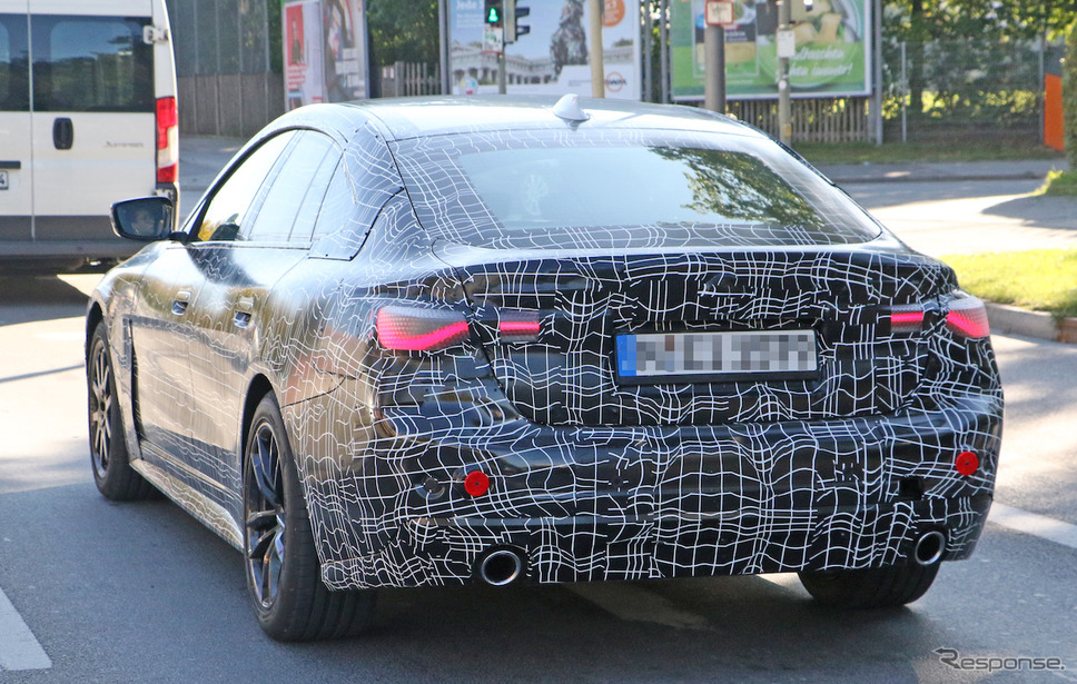 BMW 4シリーズ グランクーペ 新型プロトタイプ(スクープ写真)《APOLLO NEWS SERVICE》