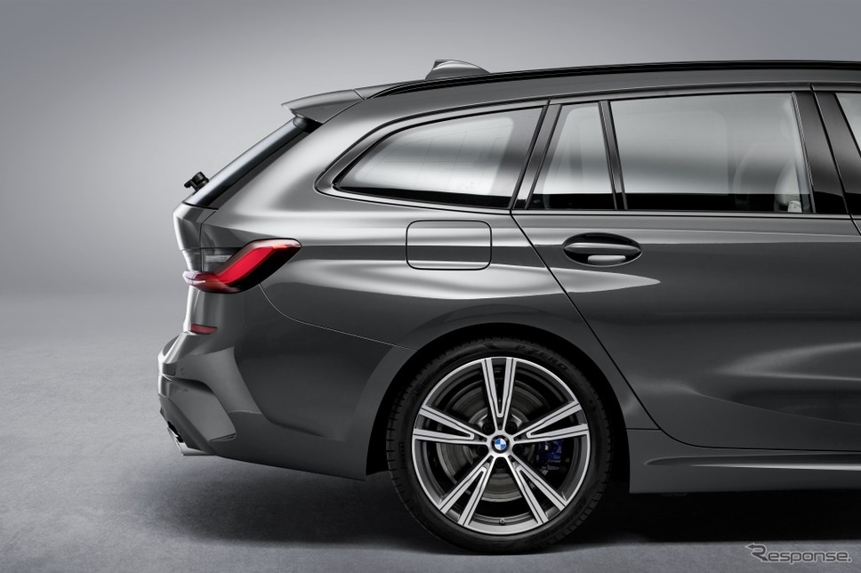 BMW 3シリーズ ツーリング 新型《画像：ビー・エム・ダブリュー》