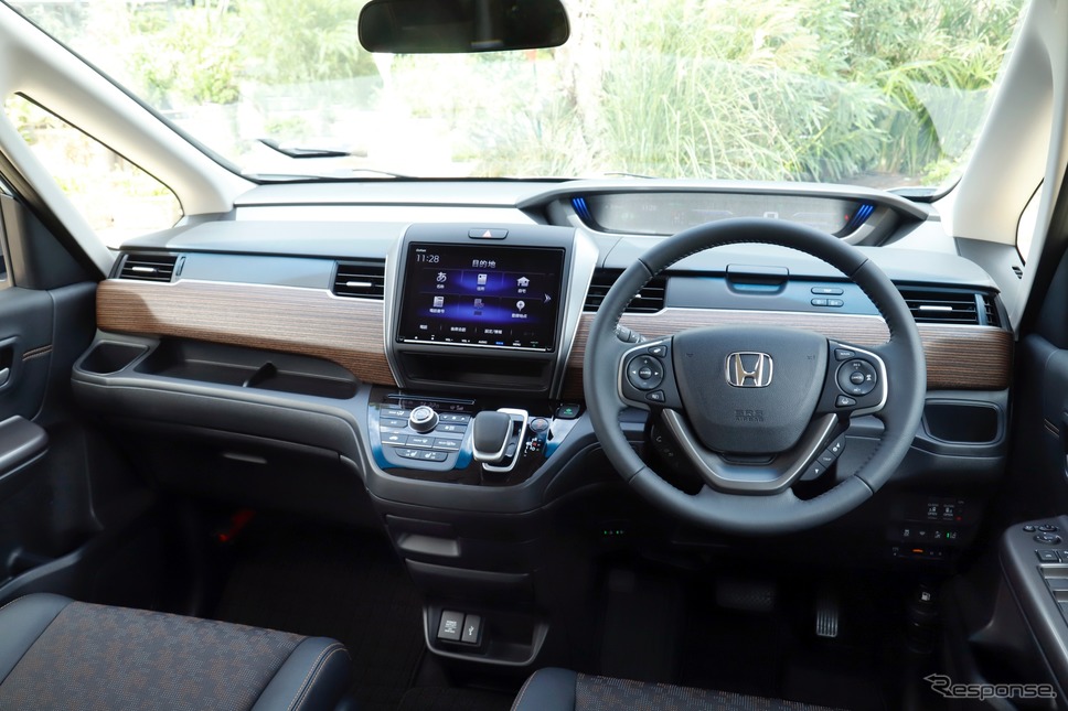 ホンダ・フリード改良新型、CROSSTAR(クロスター)《撮影 小林岳夫》