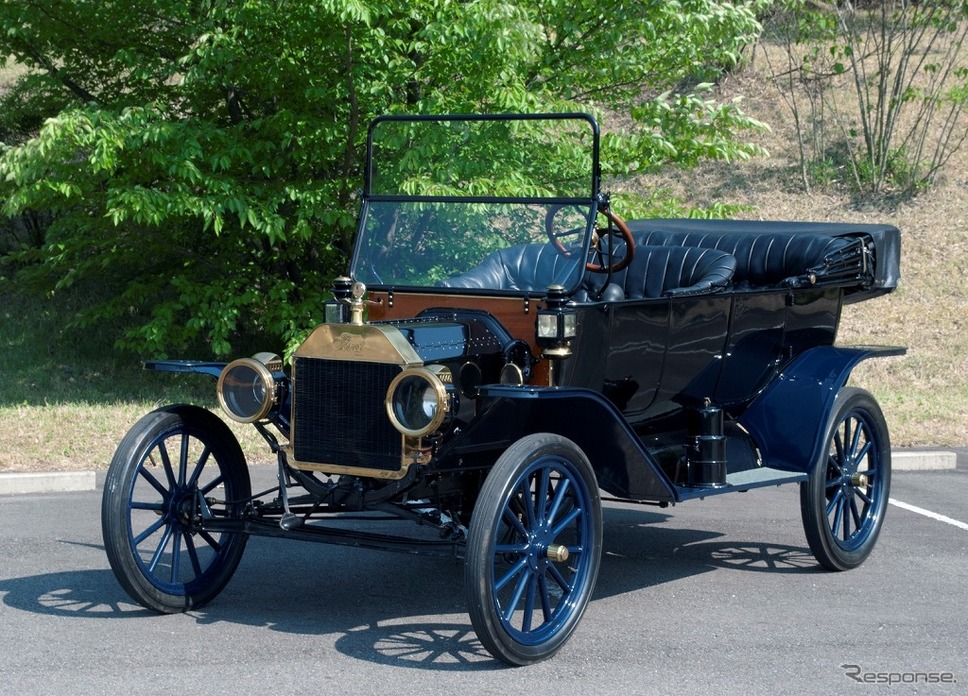 フォード・モデルT ツーリング（1914年）《画像：トヨタ自動車》