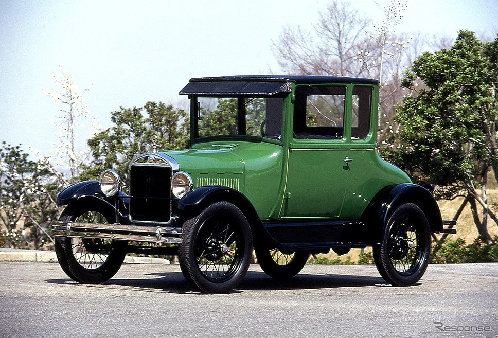 フォード・モデルT クーペ（1927年）《画像：トヨタ自動車》
