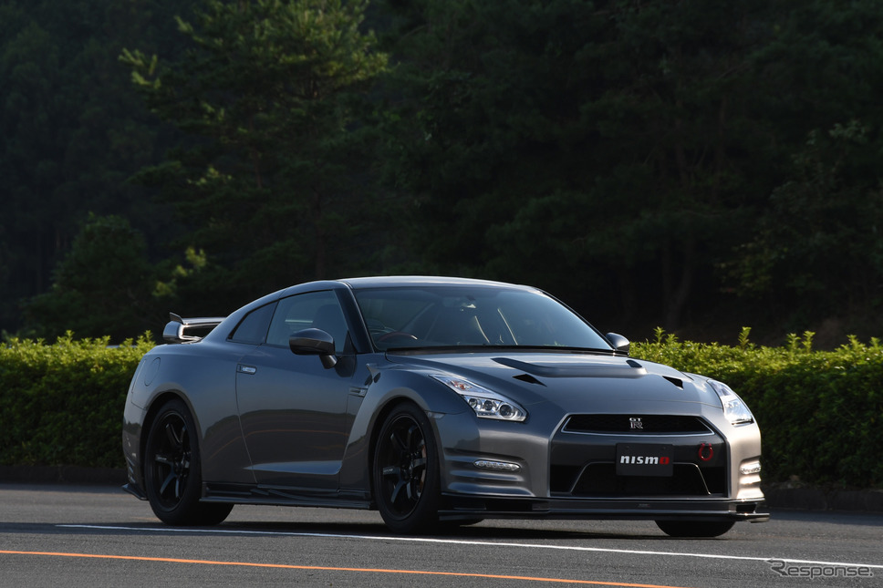【日産 GT-R NISMO 2013 クラブマンレーススペック 試乗】ロードモデルとして乗れる本気のサーキットマシン《撮影 諸星陽一》