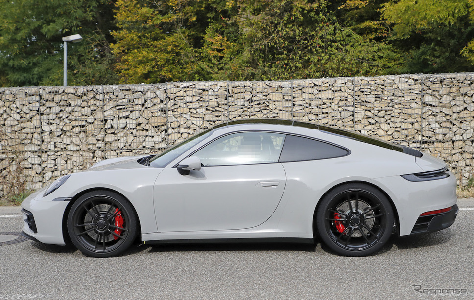 ポルシェ 911 GTS 開発車両（スクープ写真）《APOLLO NEWS SERVICE》